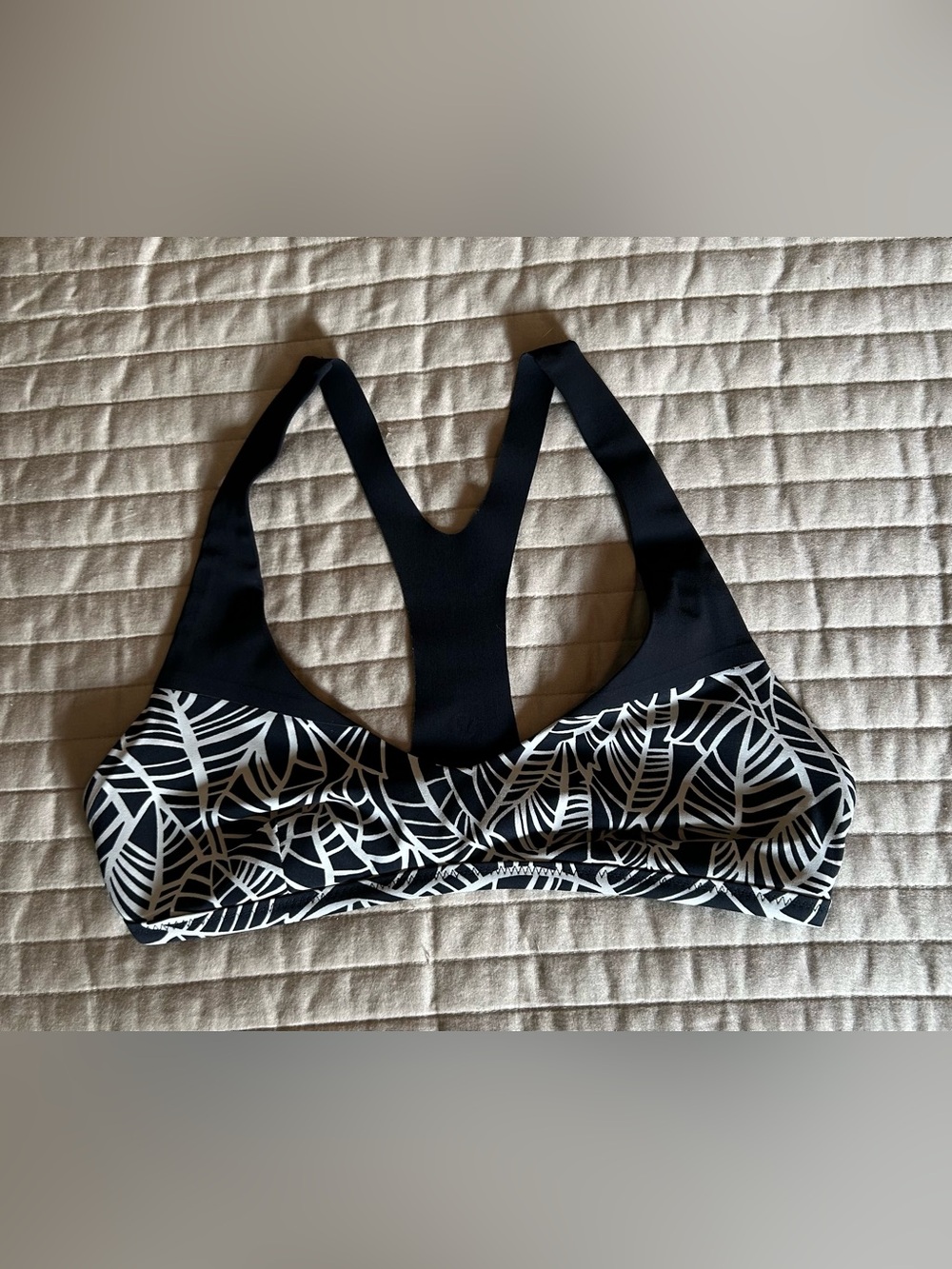 Lululemon Shanti Surf Sport Top